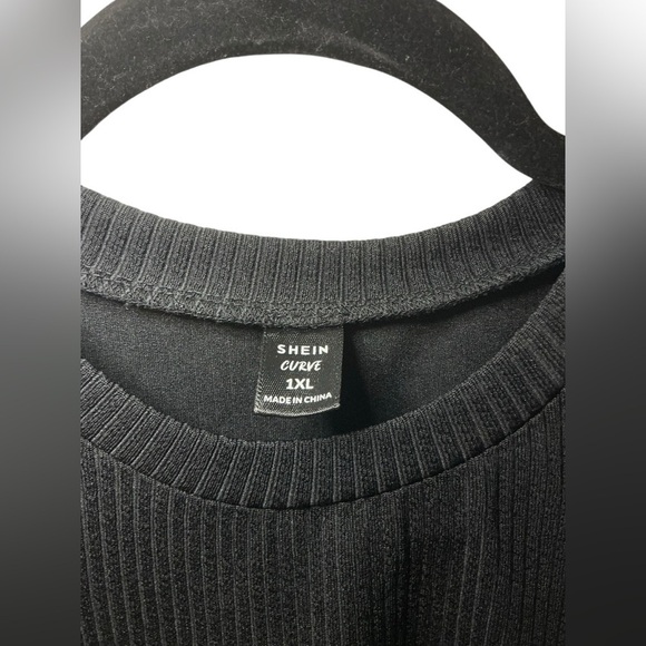 SHEIN Black Asymmetrical Fringe Crop Tank Top - Picture 4 of 4